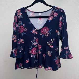 [No Boundaries] Blue floral peplum top